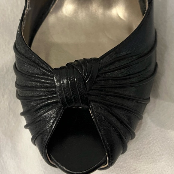 ALDO Vintage Inspired Peep-toe High Heel Shoes - Picture 4 of 7